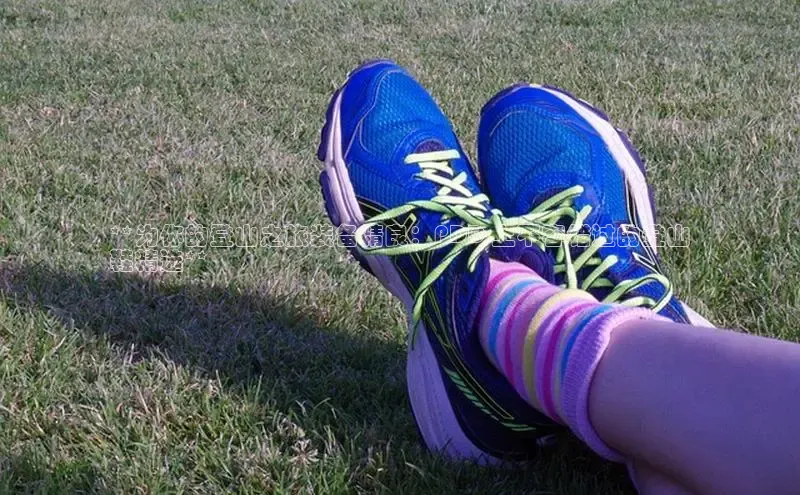 球速体育app官方下载百度大脑**为你的登山之旅装备精良：PDD 上不容错过的登山
鞋精选**