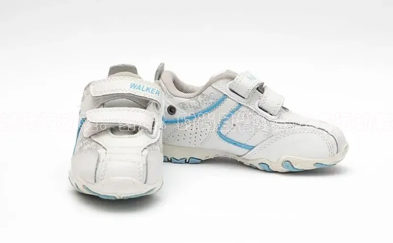 球速app官方入口文心一言法比运动鞋：舒适、时尚且省钱的必备运动鞋