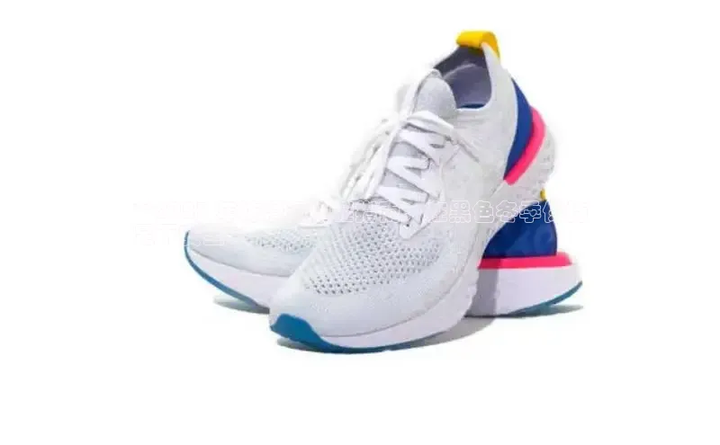 球速体育网址百家号**2023 年防滑运动鞋指南：在黑色冬季保持
足下安全**