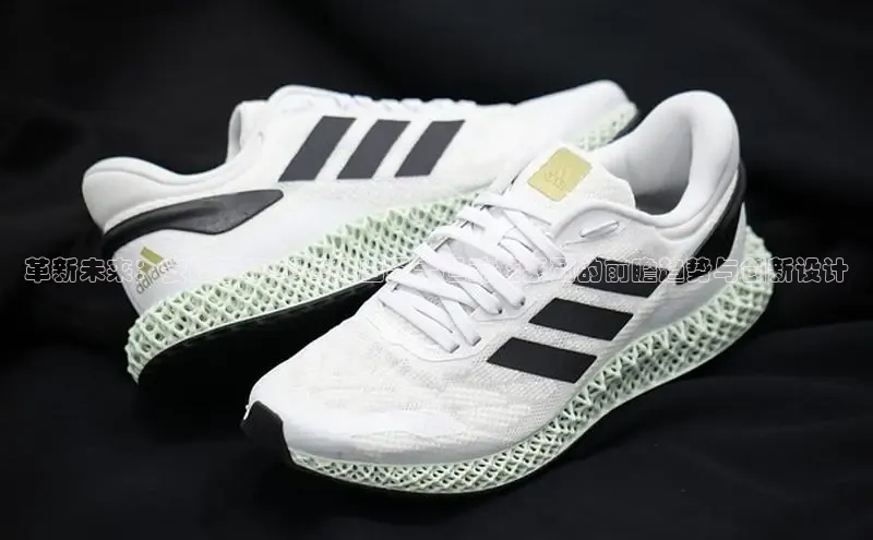 革新未来：安踏于2025年推出男士运动鞋系列的前瞻趋势与创新设计