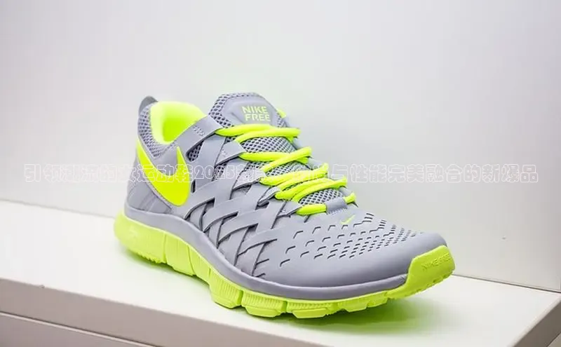 引领潮流的女运动鞋2025新款：时尚与性能完美融合的新爆品