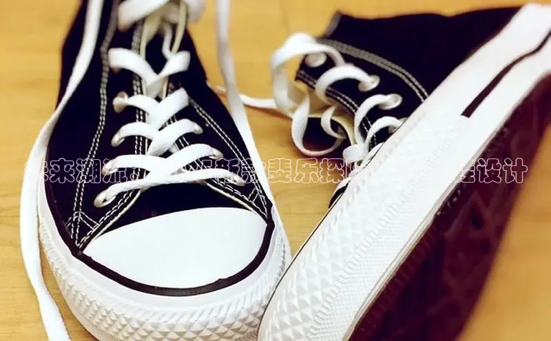 未来潮流：2025新款斐乐探险家运动鞋设计